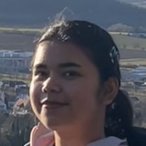 Nia Caecilia