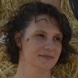 María