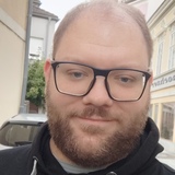 André