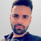 André
