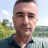 Özgür