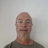 André